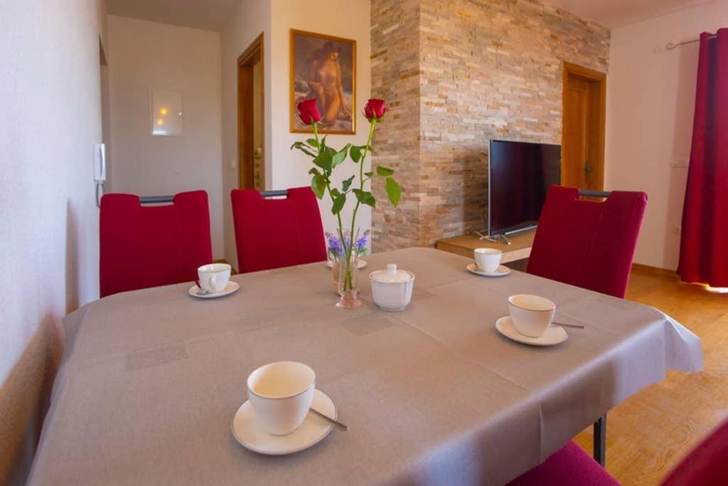 Apartments Vladimir #5 ماكارسكا المظهر الخارجي الصورة