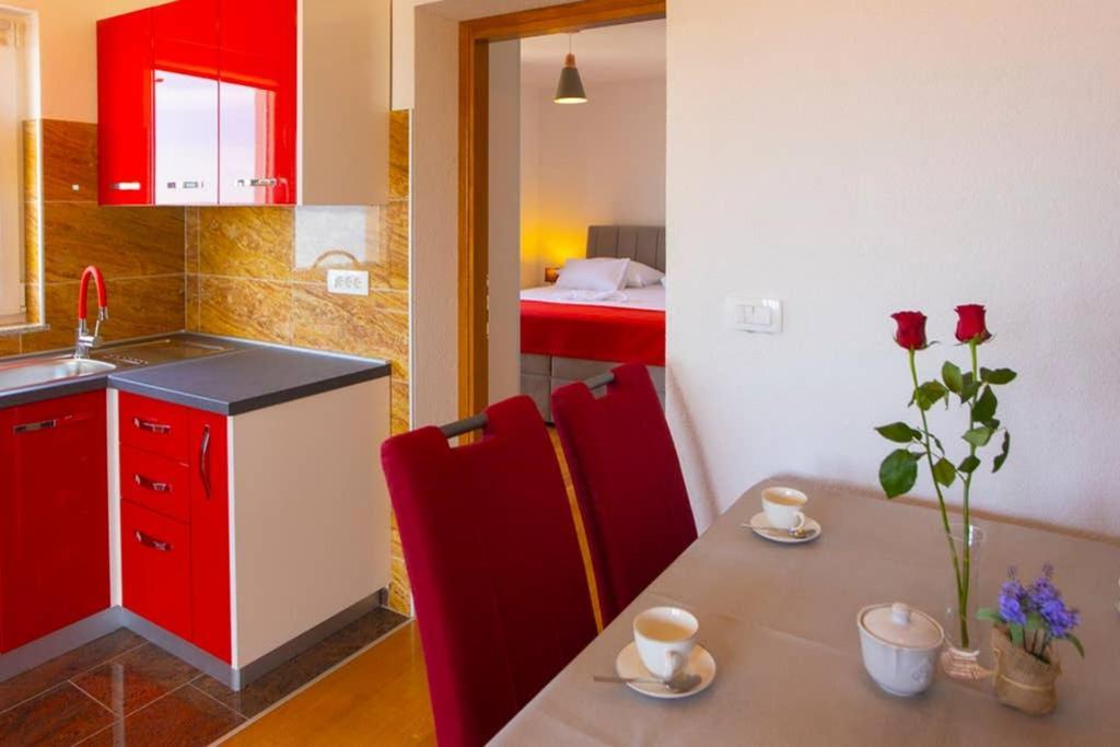 Apartments Vladimir #5 ماكارسكا المظهر الخارجي الصورة