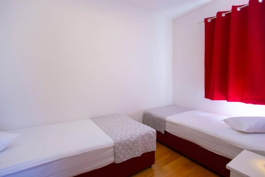 Apartments Vladimir #5 ماكارسكا المظهر الخارجي الصورة